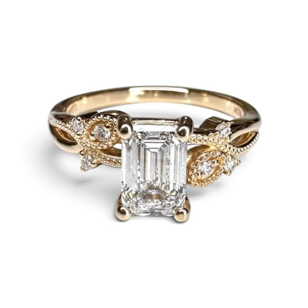 Bague de fiançailles taille émeraude DR150